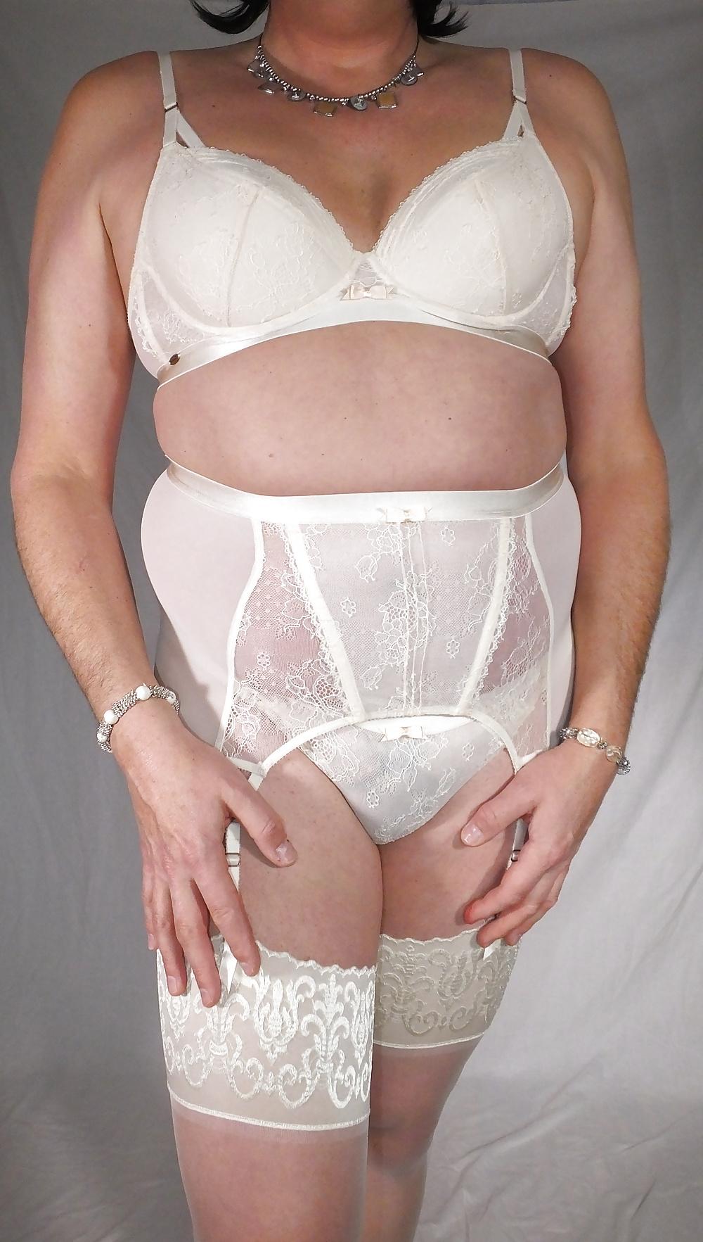 25P Shemale And Crossdresser Vintage Ivoire Panty