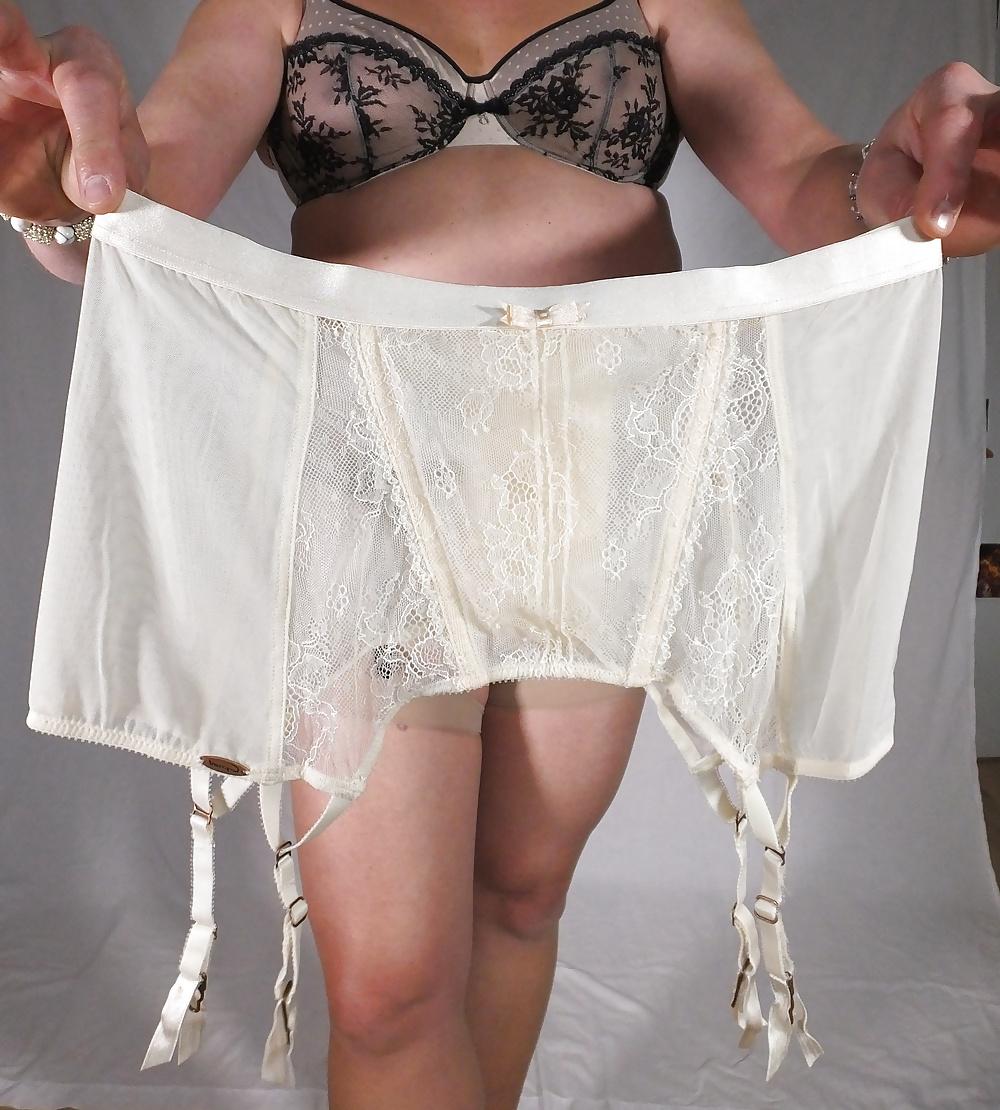 25P Shemale And Crossdresser Vintage Ivoire Panty