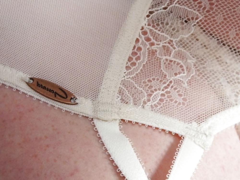 25P Shemale And Crossdresser Vintage Ivoire Panty