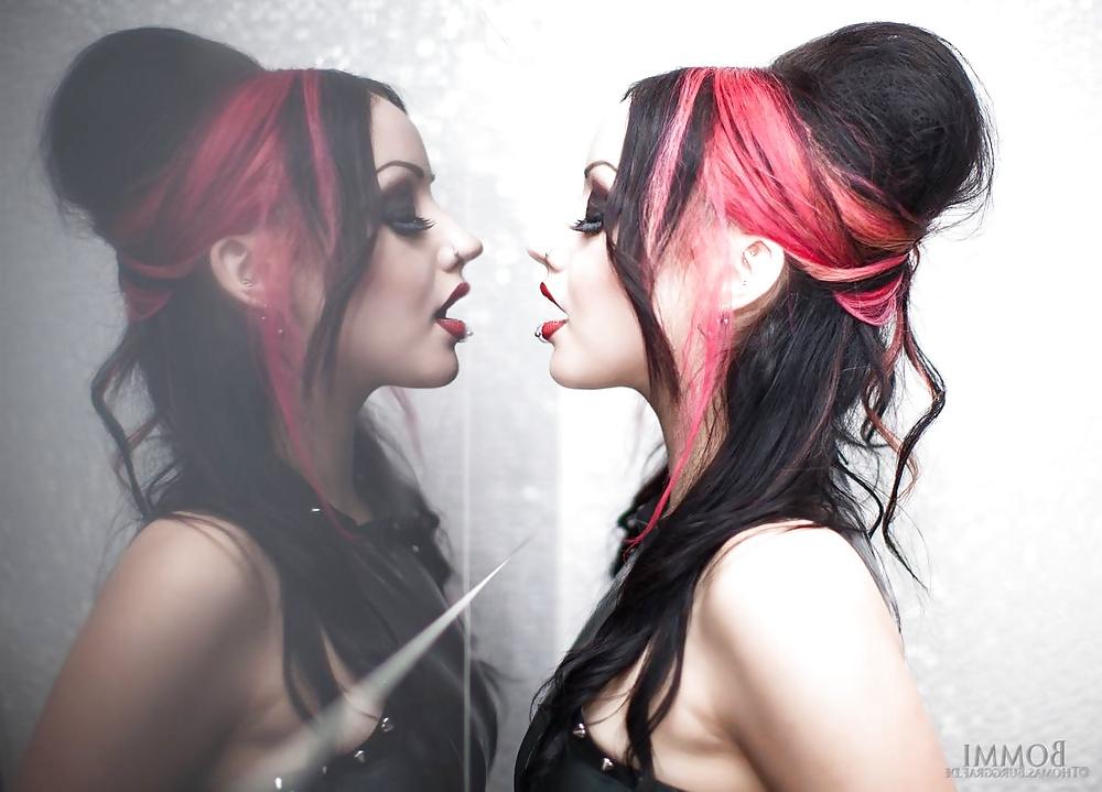 25P Dani Divine