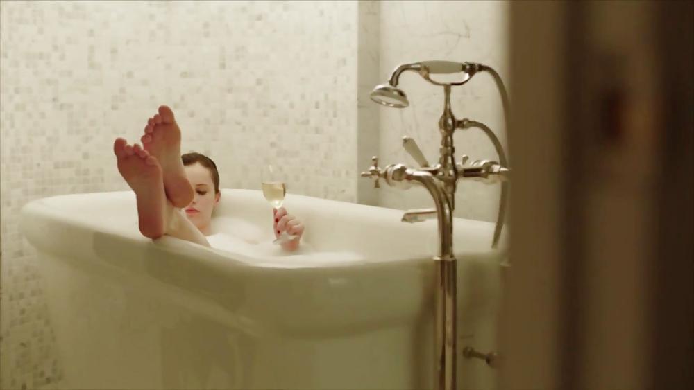 25P Celebrities Bare Feet