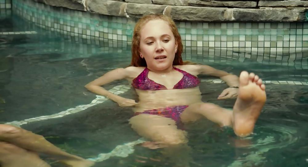 25P Celebrities Bare Feet