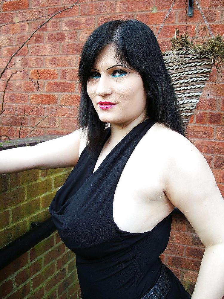 25P Cheap Pierced English Slag Louise Hunter