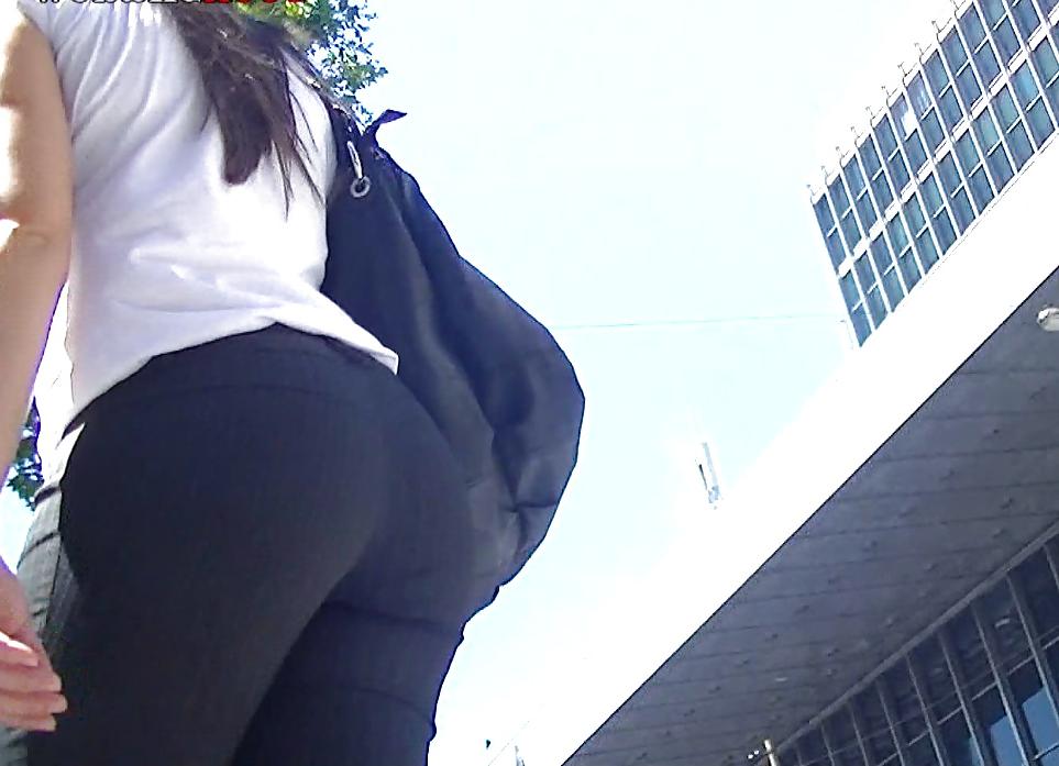 11P Sexy Japanese babe with BIG ass in tight trousers