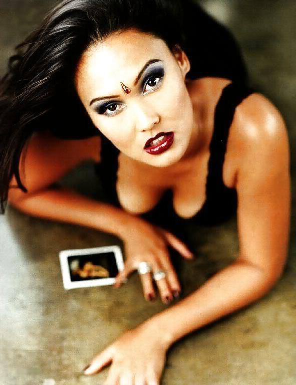 25P Tia Carrere Ultimate Nude Collection