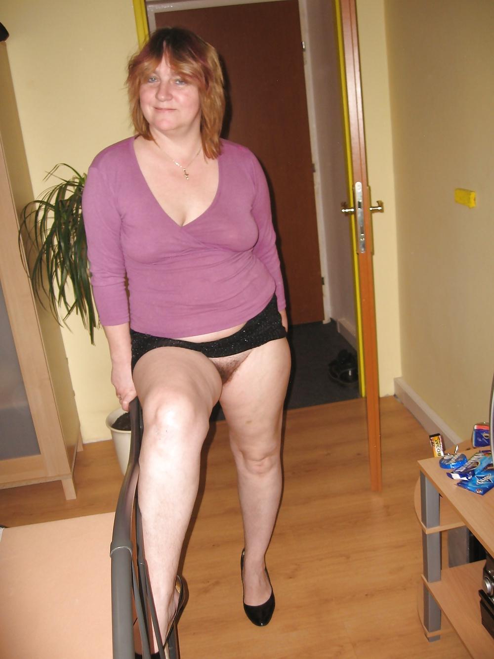 25P Mature mom hooker 2