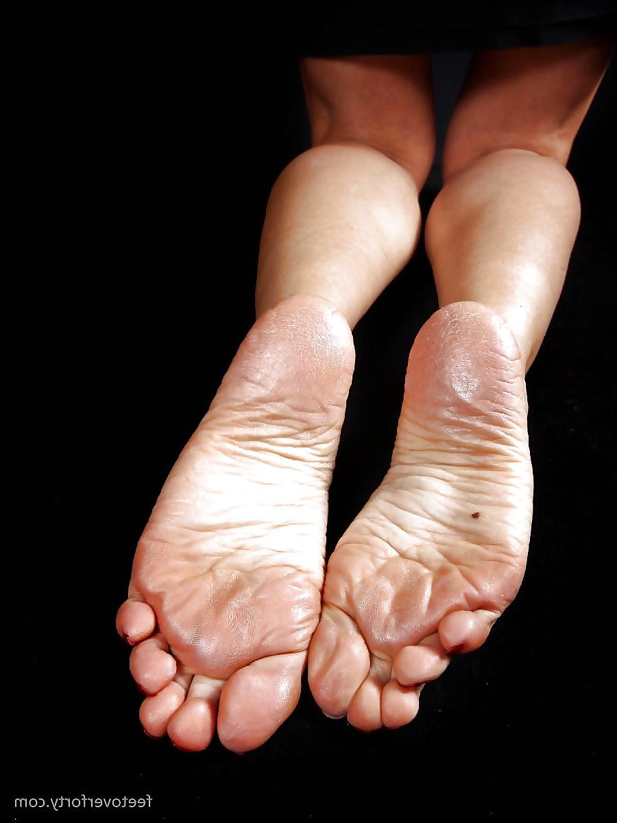 25P Foot Fetish I'm A Sole Man -Sexy And Erotic #81