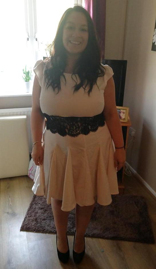 15P English Girl With XL Tits