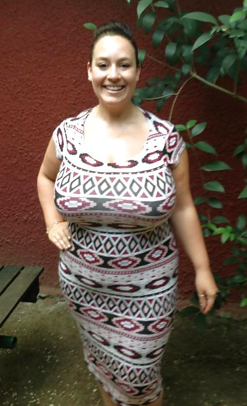 15P English Girl With XL Tits
