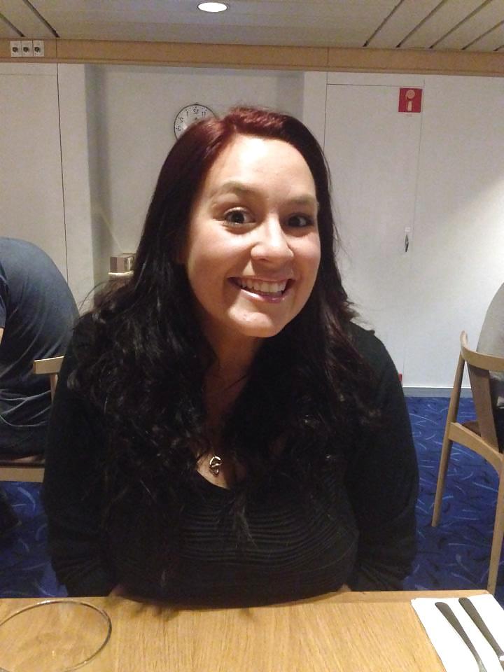 15P English Girl With XL Tits