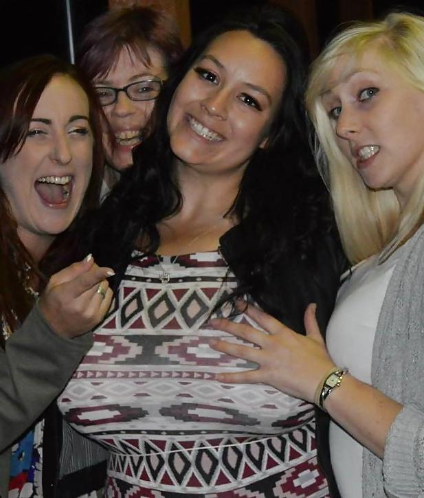 15P English Girl With XL Tits