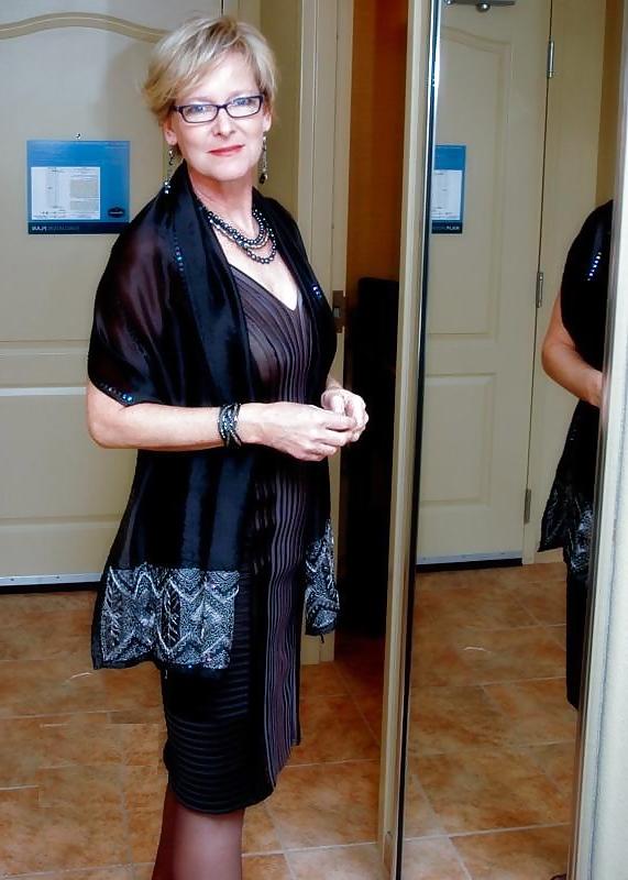 20P Hot english upperclass housewife