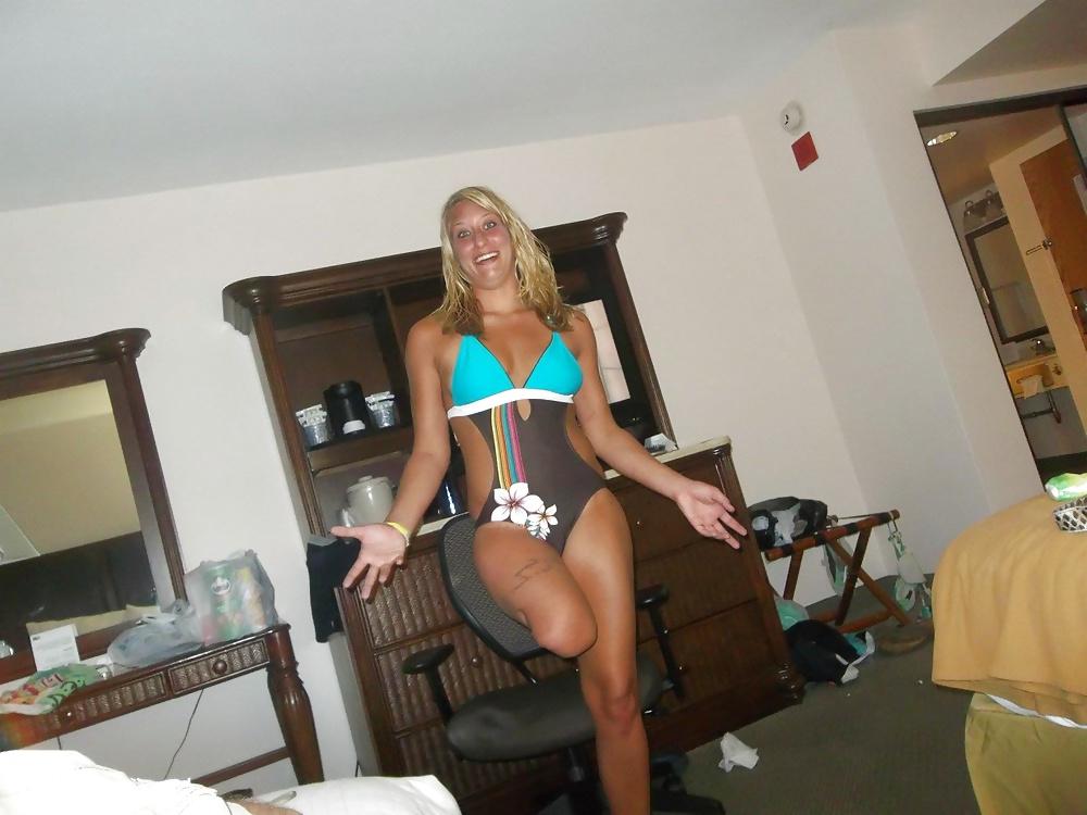 25P More sexy amputee girls