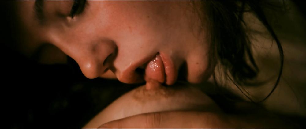 14P Adele Exarchopoulos & Lea Seydoux
