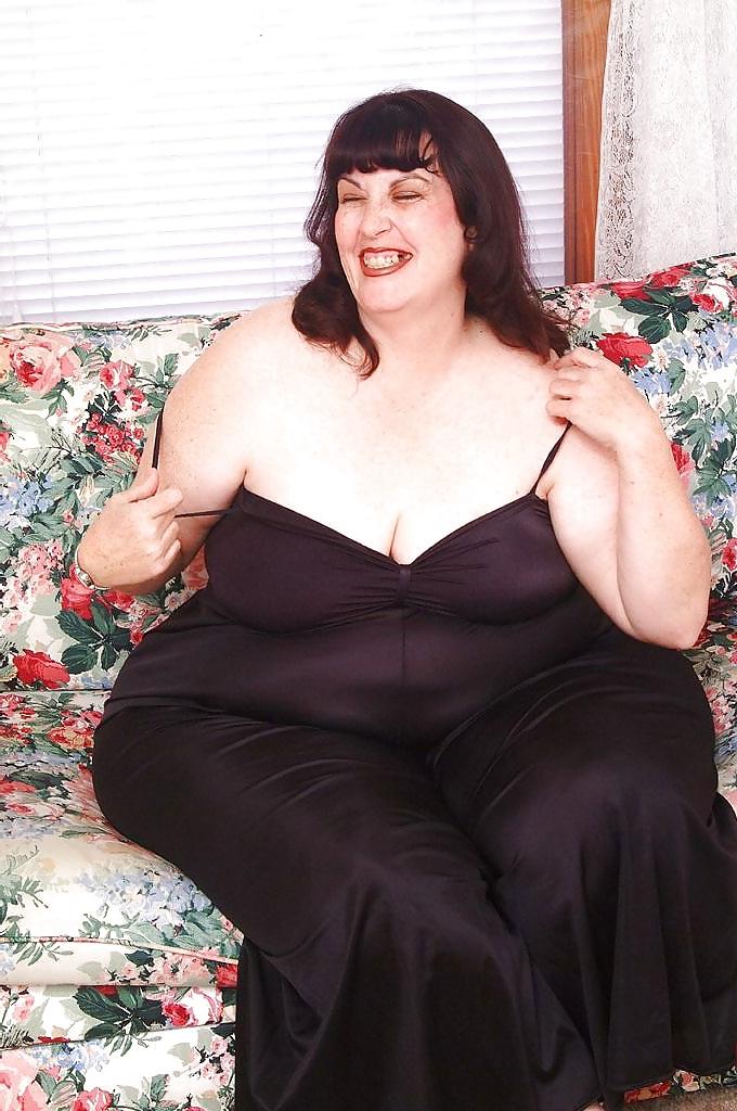 14P Sexy mature SSBBW Merrie