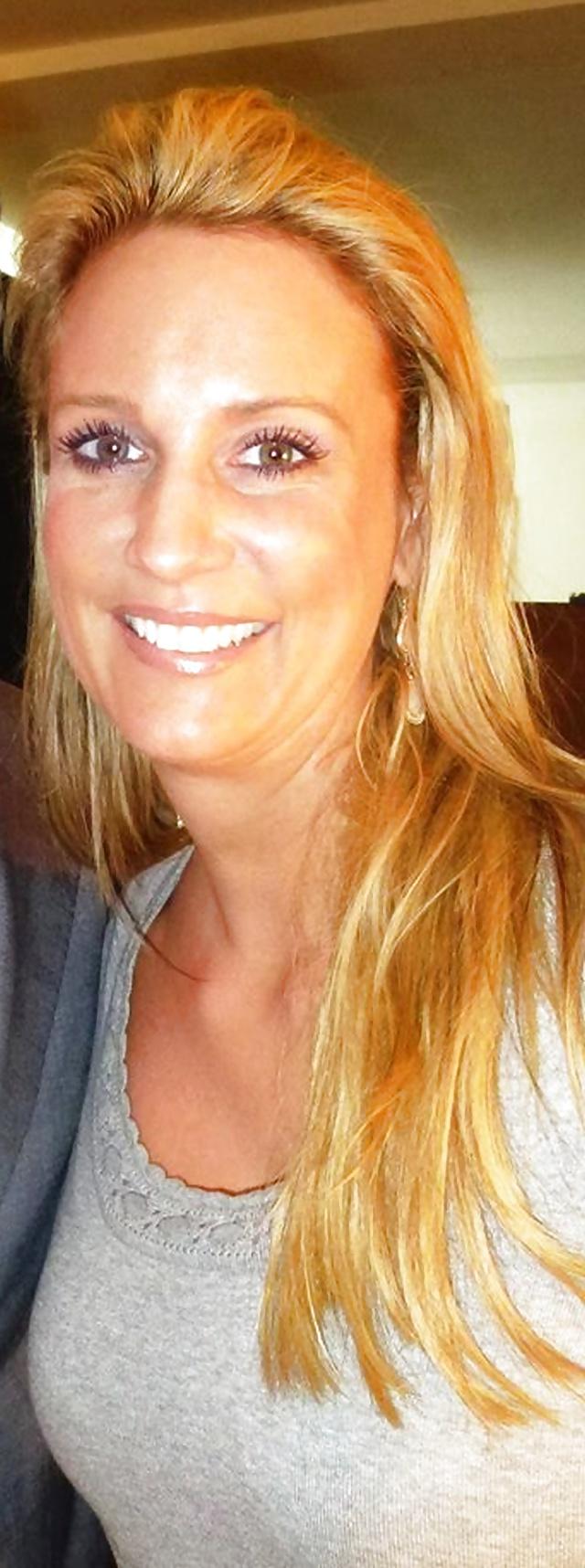 25P Bettina von Schimmelmann, busty blond high heels, RTL