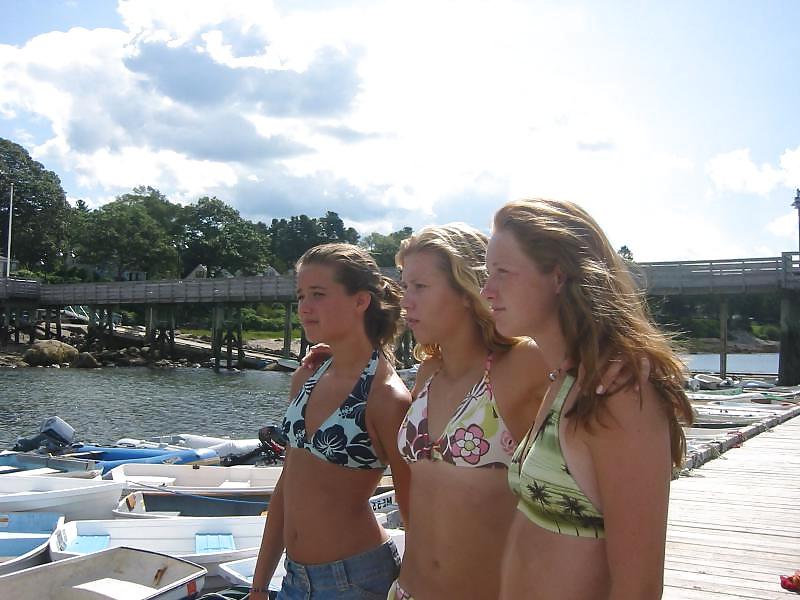 25P Bikini Babes 14