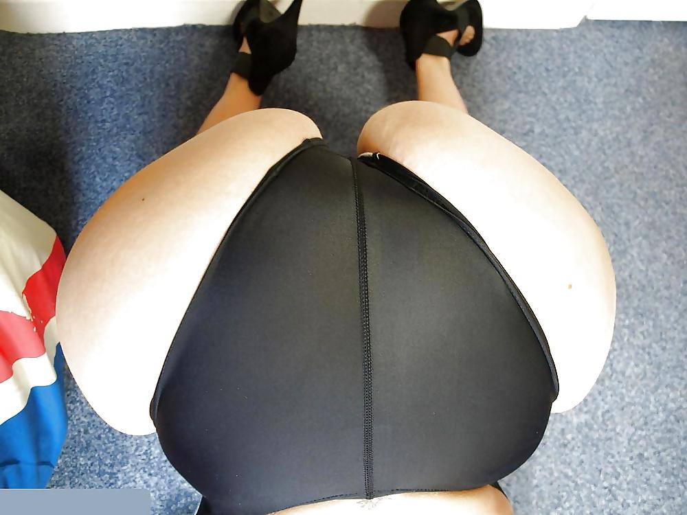 25P (Big Ass Fat Butt Huge Booty Large Donk Heavy Thick Bottom)