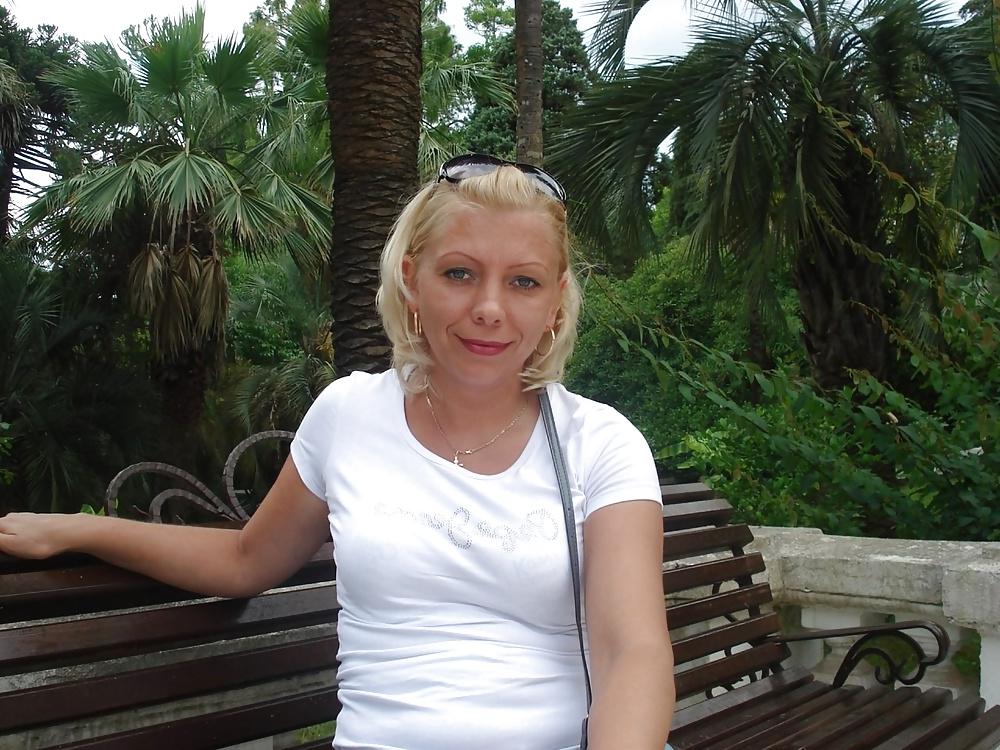 25P Russian Swinger Wife Private Life 