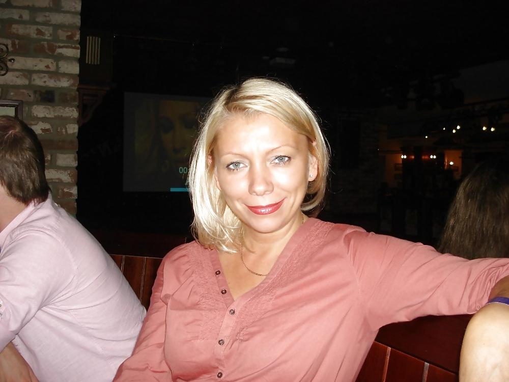 25P Russian Swinger Wife Private Life 