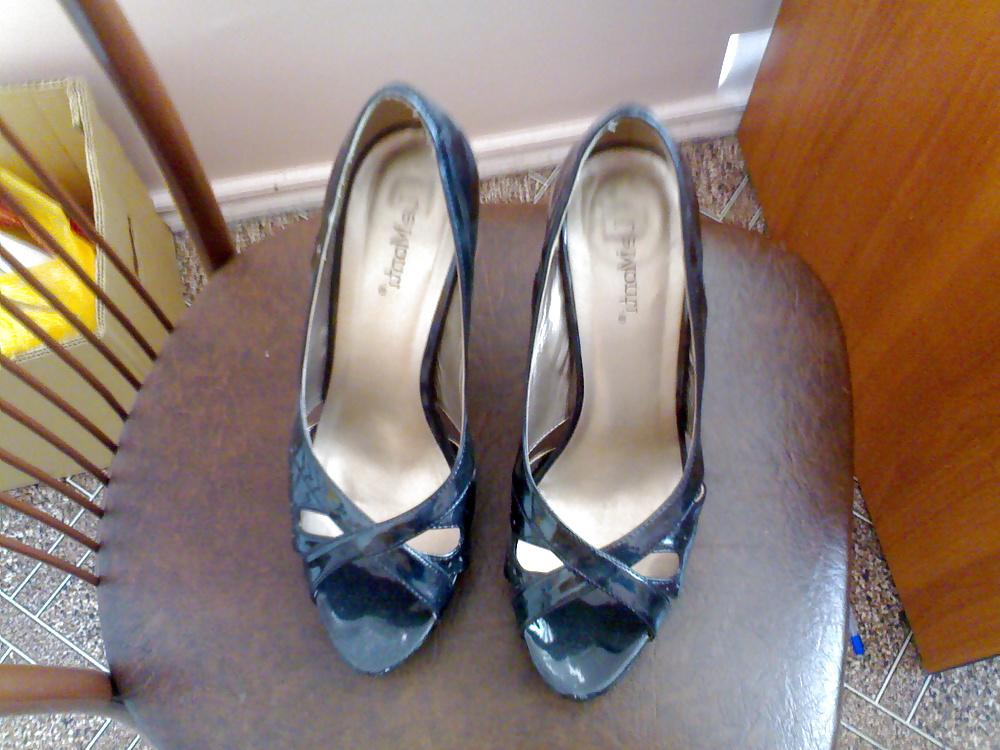 11P Fuck and cum on boss heels