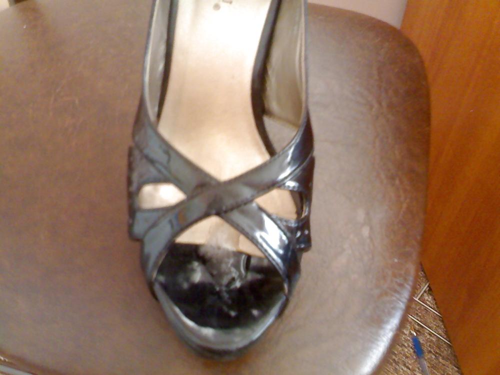 11P Fuck and cum on boss heels