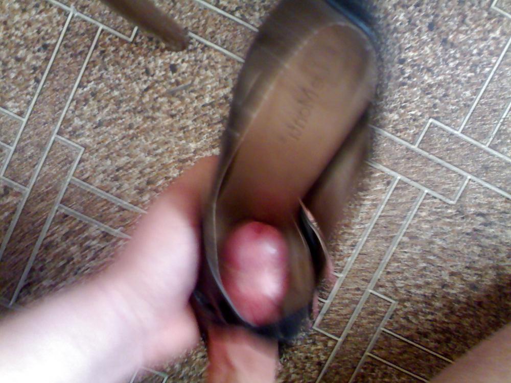 11P Fuck and cum on boss heels