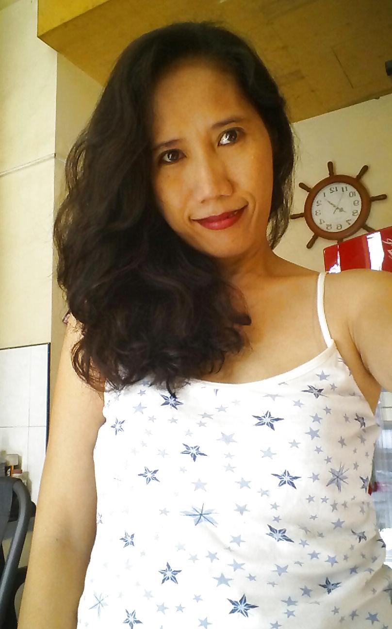 14P Pinay MILF