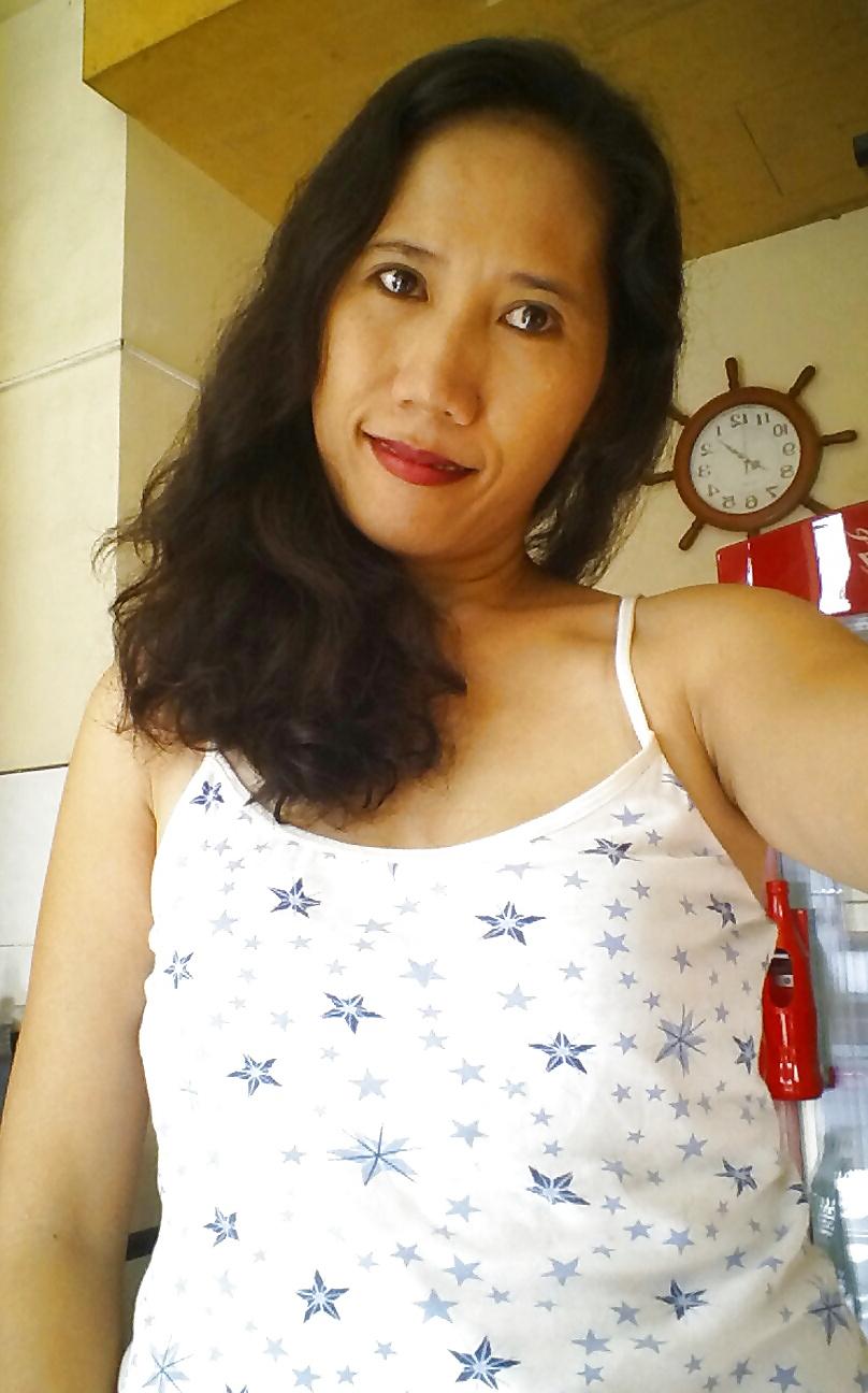 14P Pinay MILF