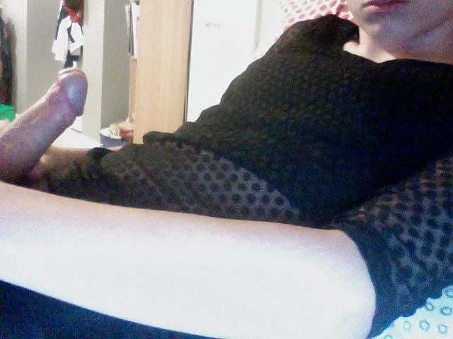 18P Young Crossdresser :) 