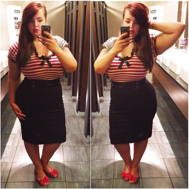 15P English Girl With Large Breasts