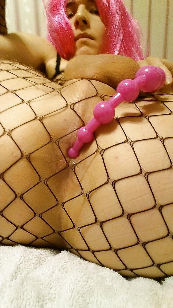 25P Playing with my new toy! Anal Beads! 