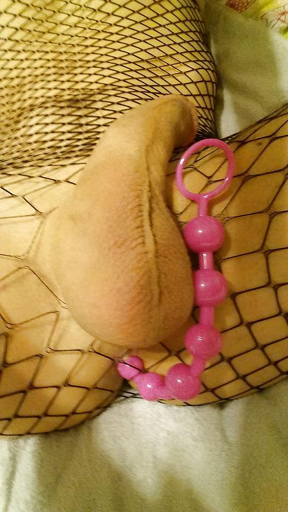 25P Playing with my new toy! Anal Beads! 