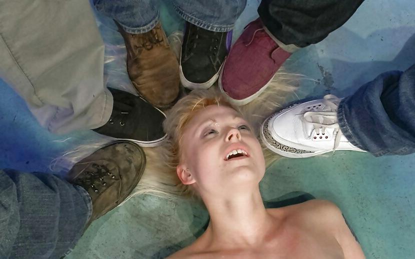 25P Public, hard, fast fucking. Group, blowjob, anal.