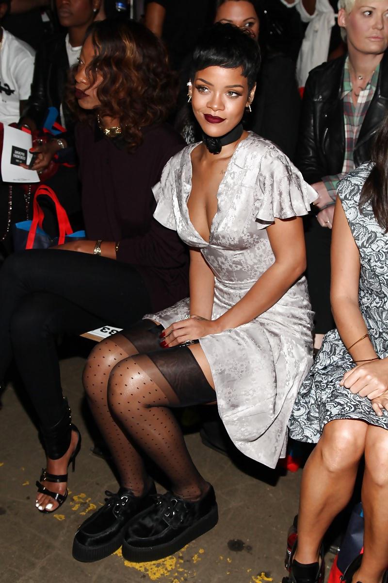 25P RIHANNA WANK FEST PART 2