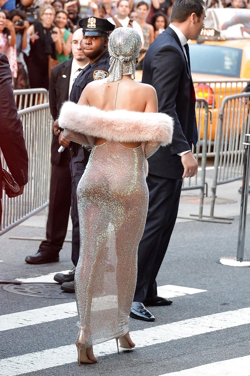 25P RIHANNA WANK FEST PART 2