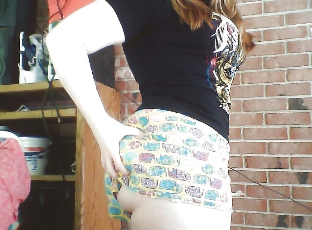 15P Thick Amateur With Big Ass
