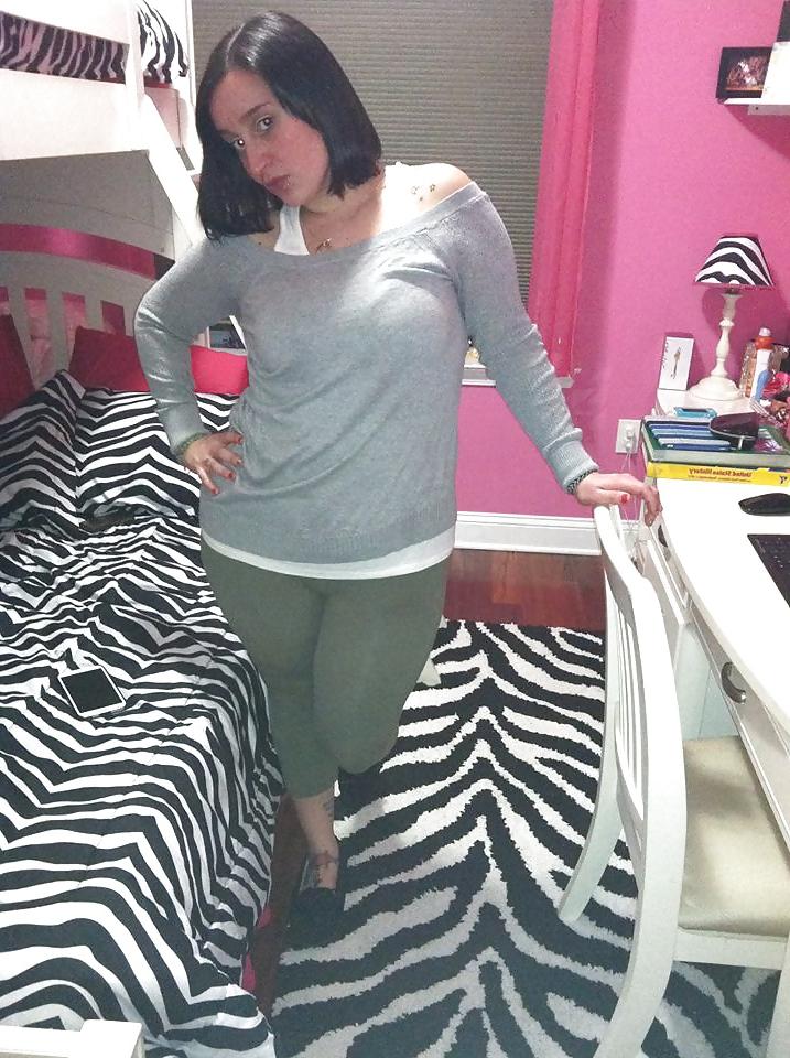 19P Meg! Wild chick who shows off her booty!