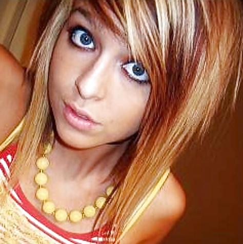 25P Moshe Loves Emo Girls With Beautiful Eyes