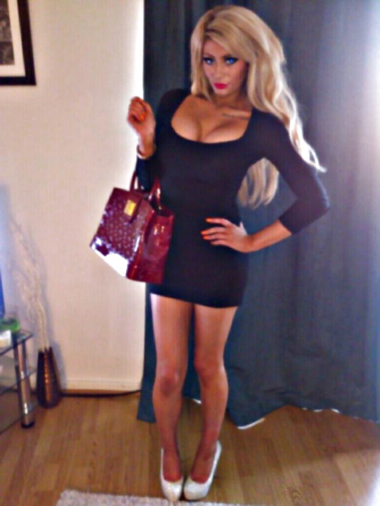 25P Hot Milf Stripper selfies