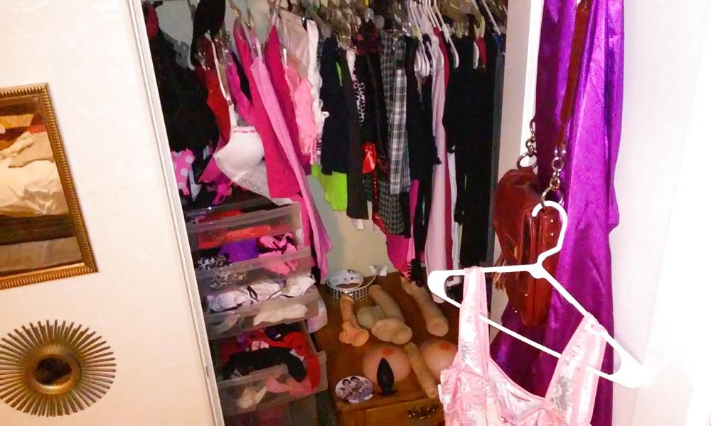 20P Lisa's closet and other Crossdressing fun