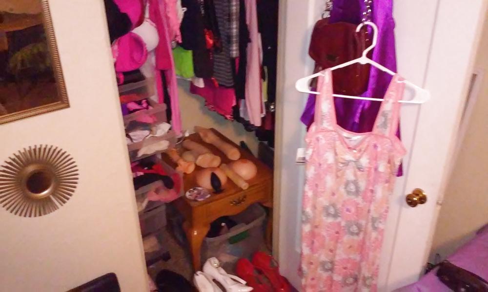 20P Lisa's closet and other Crossdressing fun