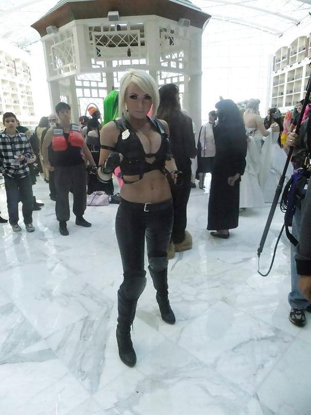 25P Jessica Nigri...Do you think her hacked pics real or fake?