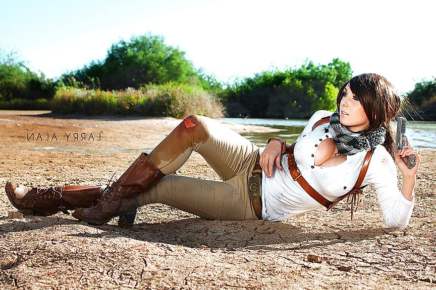 25P Jessica Nigri...Do you think her hacked pics real or fake?