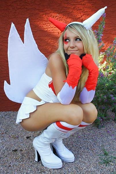 25P Jessica Nigri...Do you think her hacked pics real or fake?