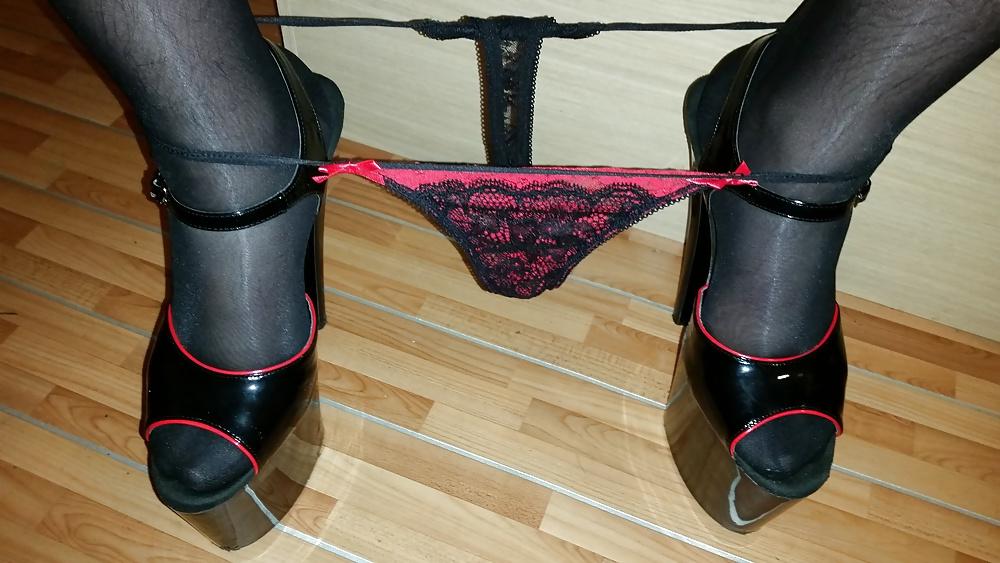 25P Sexy crossdresser in lingerie and heels