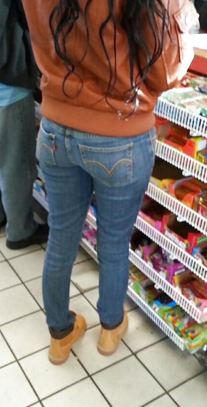 8P Phat Ass at the Store
