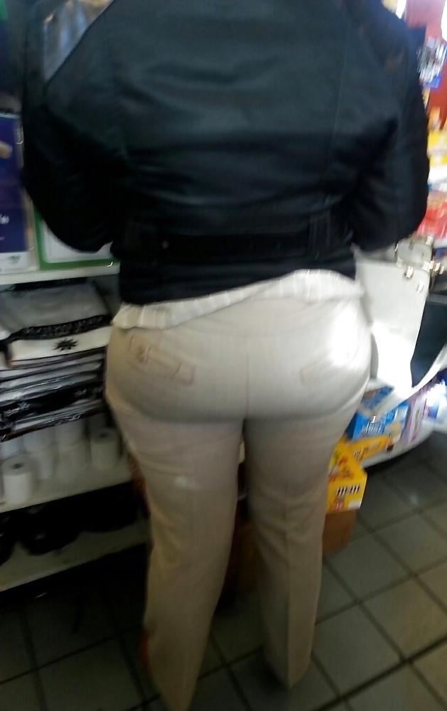 8P Phat Ass at the Store