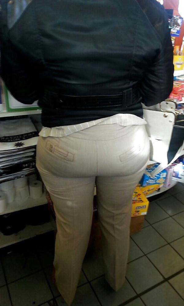 8P Phat Ass at the Store