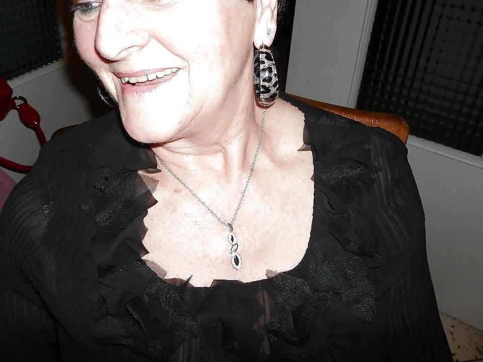8P Ma belle mere (my stepmom)